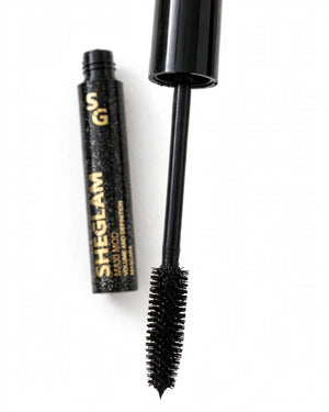 Close up SHEGLAM Maxi Mod Volume and Definition mascara wand long real life black stem 40-45mm thick dense volume definition brush jet black formula black cap dense bristles