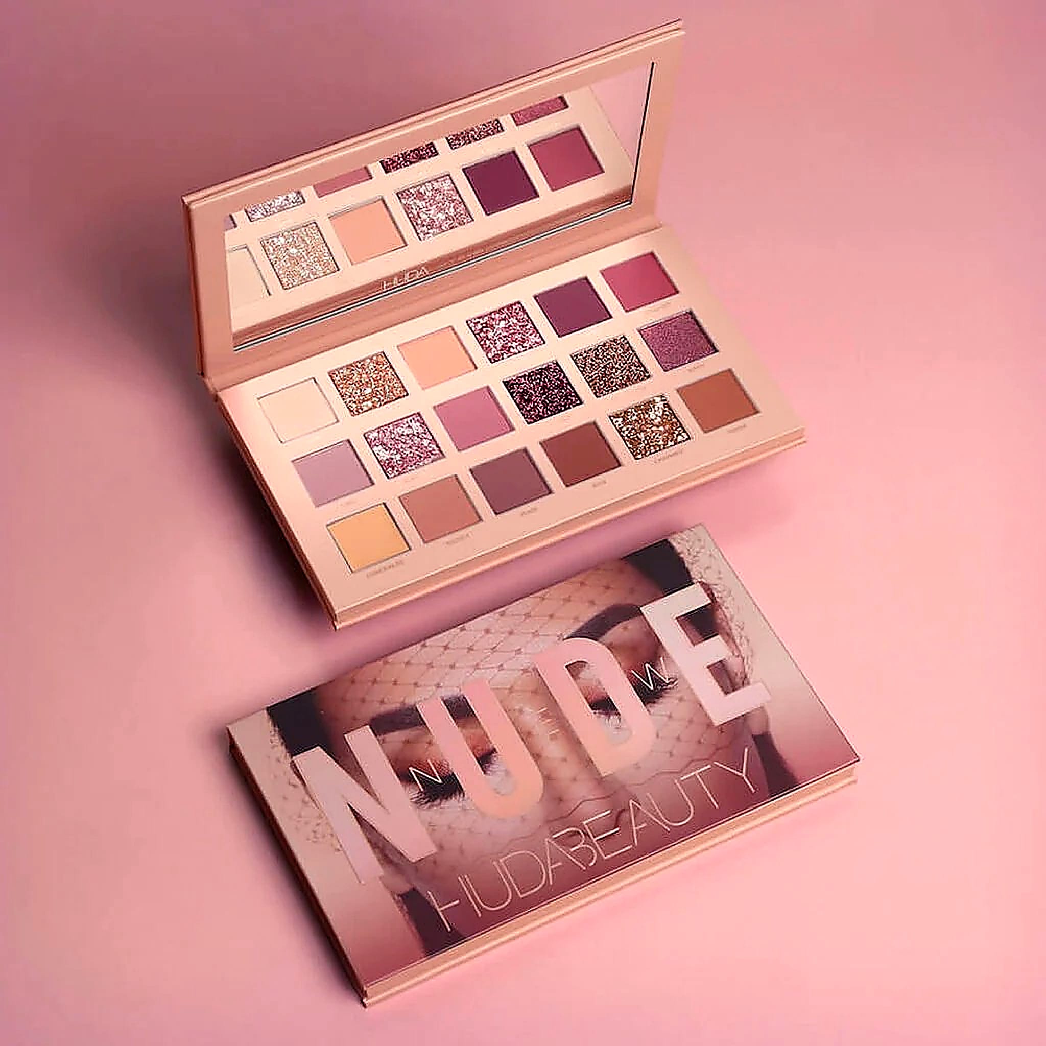 Huda Beauty New Nude Eyeshadow Palette - 18 Matte, Shimmer and Glitter Shades with Mirror - Original Palette in Pakistan
